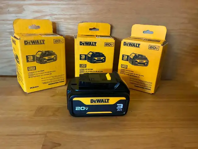New DeWalt 20V Max 3AH Lithium Ion Battery