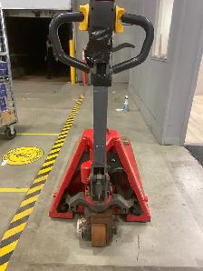 Electric pallet jack - Photo 4