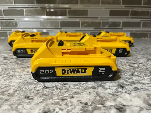 New Dewalt 20V Max 2AH Lithium Ion Batteries