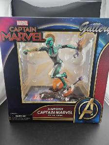 STARFORCE CAPTAIN MARVEL FIGURE
