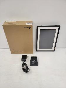 (B589) Nixplay W10P Digital Picture Frame