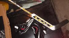 Hockey Goaltender Equipment - Photo 6