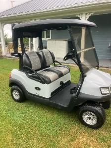2022 ClubCar Tempo Premium Electric Golf Cart - Photo 2