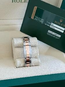 Rolex Datejust Two-Tone Rose Gold MOP Diamond Dial 31mm - Photo 4