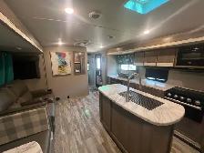 2021 Grand Design Imagine 2670MK, SPACIOUS, ISLAND - Photo 10