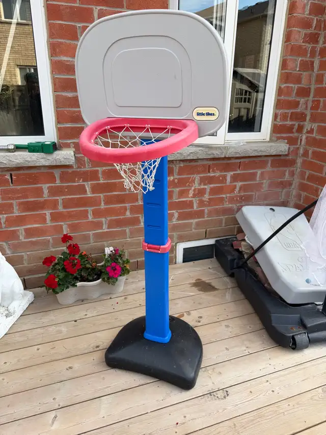Little Tikes basketball Hoop
