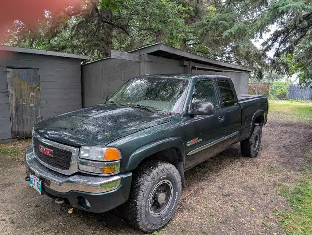 04.5 GMC SIERRA 2500HD 4X4 SLE Ext cab