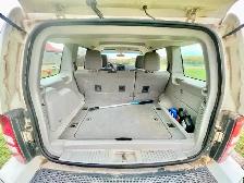 SUV - Jeep Liberty - Photo 4