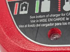 (N9749701) Milwaukee 48-58-2401 Battery Charger - Photo 2