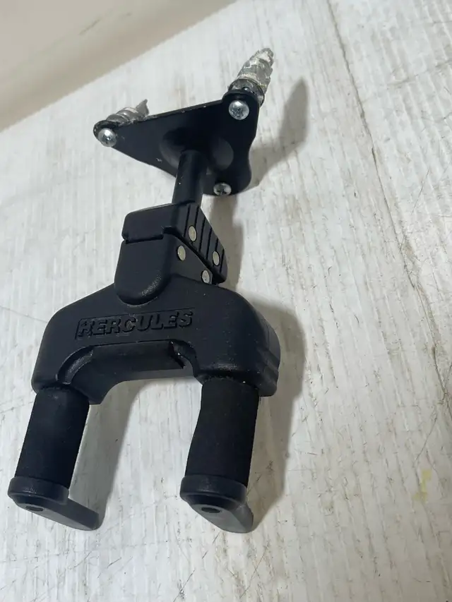 Hercules Guitar Wall Hanger