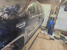 Free escalade parts - Photo 3