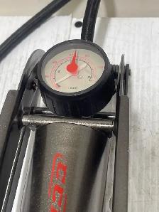 CCM Bicycle Foot Pump - Photo 2