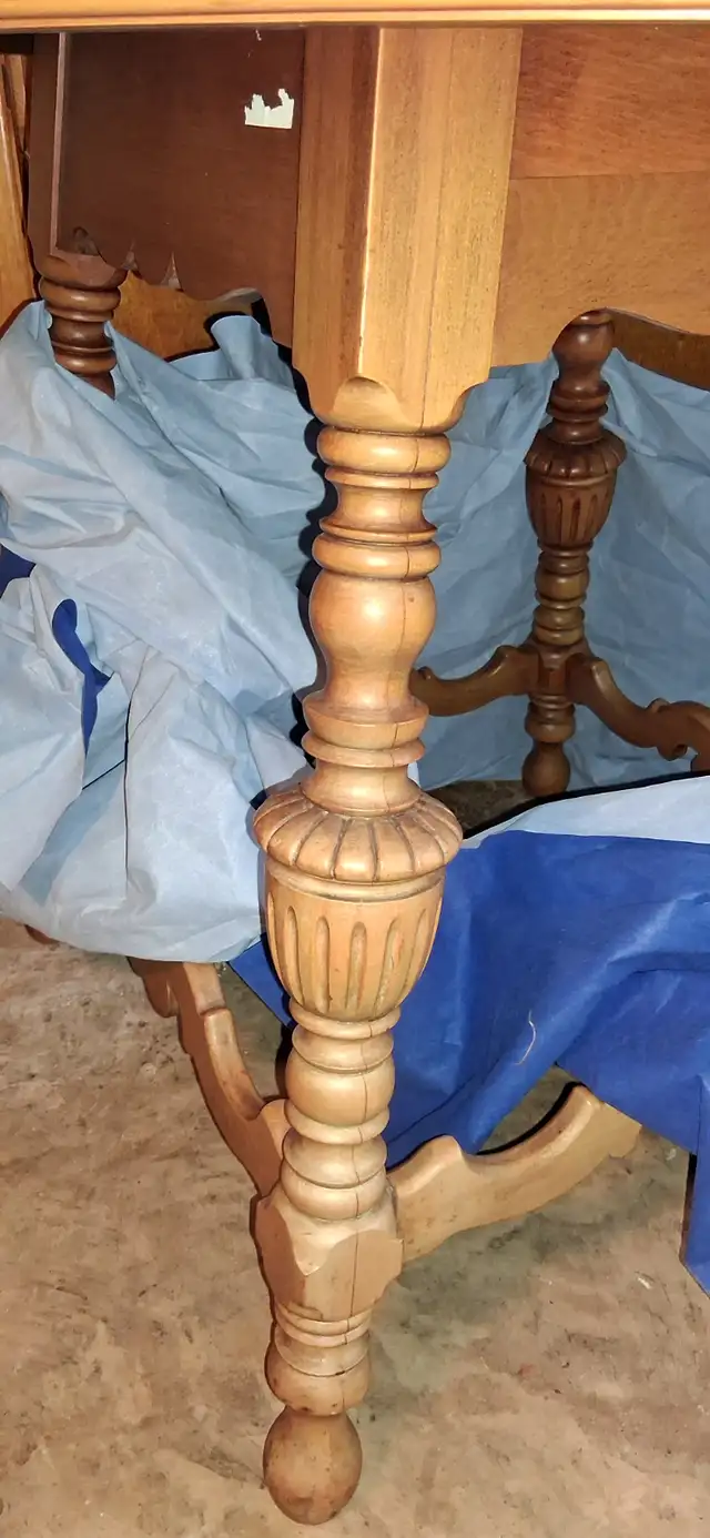 Octagon table