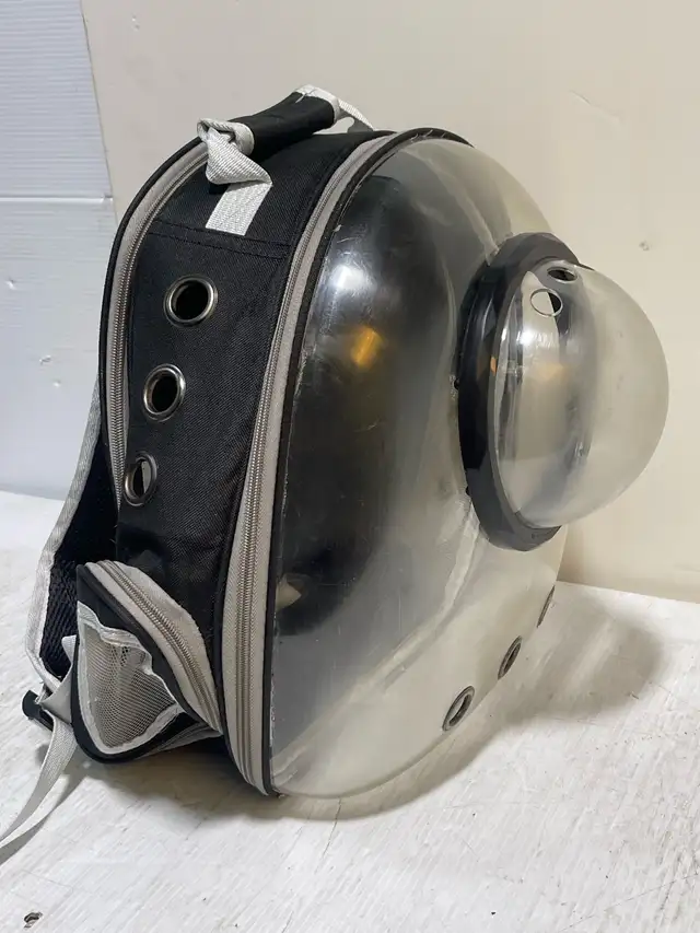 Pet Astronaut Bubble Backpack