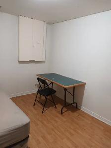 Private Rooms Available at Macowan and Steels - Photo 2