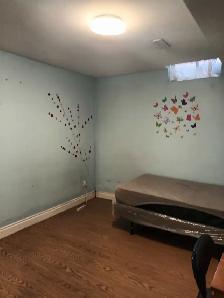 Private Rooms Available at Macowan and Steels - Photo 5