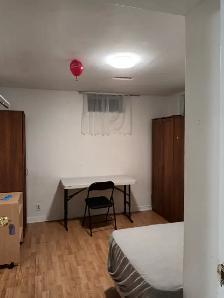Private Rooms Available at Macowan and Steels - Photo 7