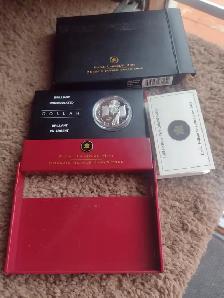 Royal Canadian Mint 2005 Fine Silver Dollar