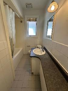 BRIGHT AND SPACIOUS ROOM FOR RENT MIDTOWN - EGLINTON AND YONGE - Photo 2