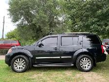 2012 Nissan Pathfinder LE 1 Owner Dealer Serviced from New Certi - Photo 2