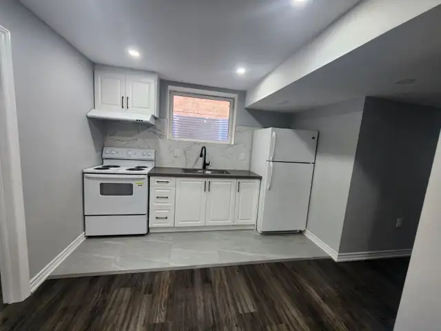 Room in the basement near Castlemore & Gore - male only