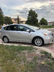 2012 Toyota prius v - Photo 3