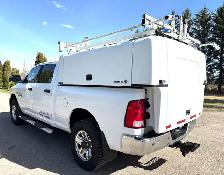 2015 RAM 3500HD SLT HEMI/CREWCAB/SERVICE CANOPY/LADDER RACKS - Photo 6