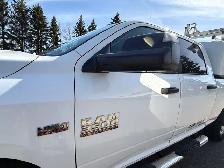 2015 RAM 3500HD SLT HEMI/CREWCAB/SERVICE CANOPY/LADDER RACKS - Photo 12
