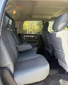 2015 RAM 3500HD SLT HEMI/CREWCAB/SERVICE CANOPY/LADDER RACKS - Photo 15