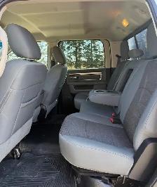 2015 RAM 3500HD SLT HEMI/CREWCAB/SERVICE CANOPY/LADDER RACKS - Photo 16