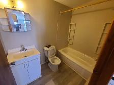 Trent hills Hastings downtown 2  bedroom apartment $1350   hydro - Photo 3