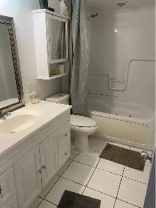 One Private Room Is Available For RENT On Main Floor Of A House - Photo 2