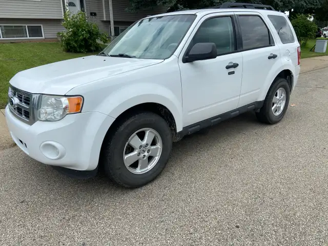 ONE OWNER 2012 FORD EACAPE AWD