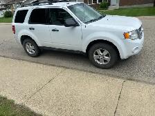 ONE OWNER 2012 FORD EACAPE AWD - Photo 2