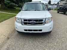ONE OWNER 2012 FORD EACAPE AWD - Photo 3