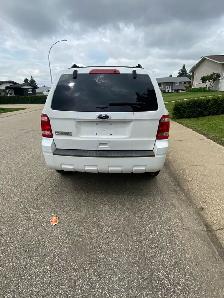ONE OWNER 2012 FORD EACAPE AWD - Photo 5