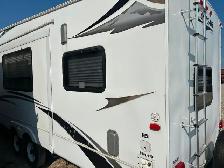 Keystone cougar fifth wheel camper - Photo 3
