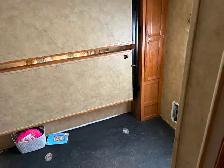 Keystone cougar fifth wheel camper - Photo 6