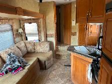 Keystone cougar fifth wheel camper - Photo 8