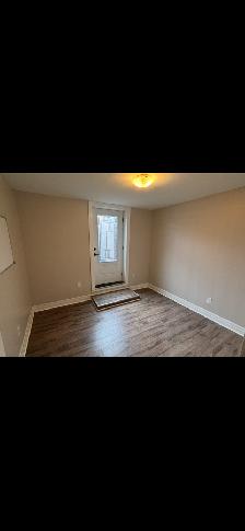 Furnished Lower level house for Rent in Trenton Sept 1 - Photo 6