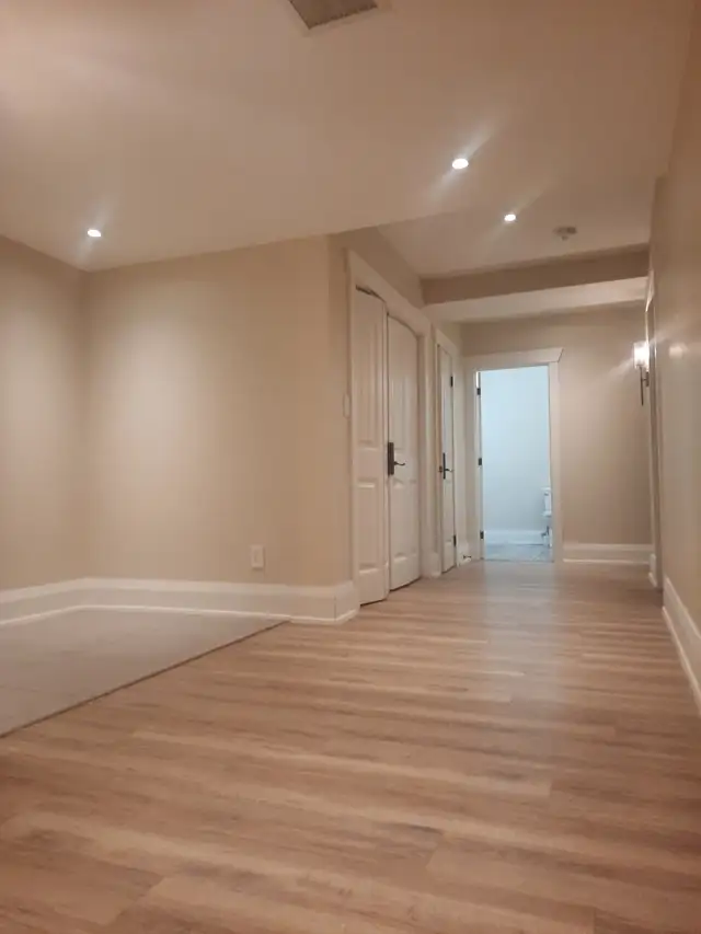 2 BEDROOM EXECUTIVE STYLE BASEMENT IN UPSCALE SOUTH ETOBICOKE