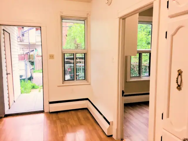 5 1/2 ground floor with 1.5 bathrooms, available October 1st
