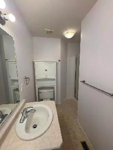 Move-In Now: Renovated 3 Bed, 2 Bath House in Sutherland w/ A/C - Photo 6