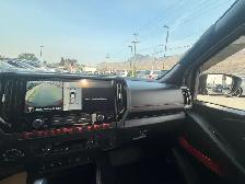 2025 Nissan Frontier PRO-4X LOW KMS! PRO-4X LUXURY! 2" LEVEL... - Photo 14