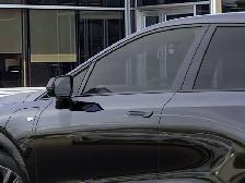 2027 Cadillac OPTIQ 4dr Premium Sport - Photo 15