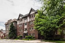 Semi renovated one bedroom, Vaughan and St Clair West - ID 1238 - Photo 10
