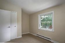 THREE BEDROOM-1.5 BATH TOWNHOME IN NORTH LONDON - Photo 18