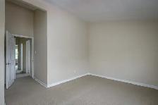 THREE BEDROOM-1.5 BATH TOWNHOME IN NORTH LONDON - Photo 19
