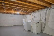 THREE BEDROOM-1.5 BATH TOWNHOME IN NORTH LONDON - Photo 22