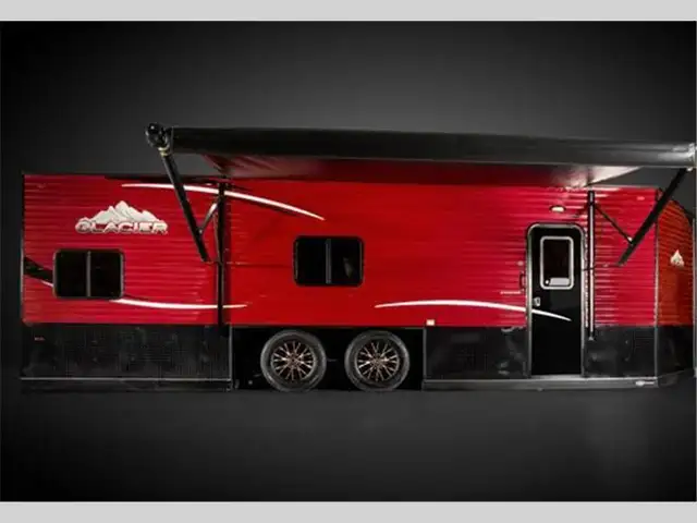 2027 Glacier Ice House Explorer 24'